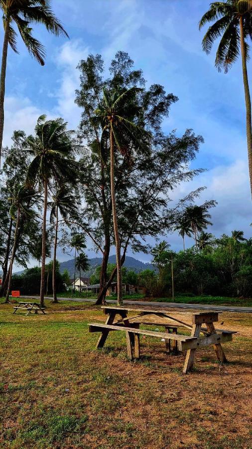 Готель Rumah Tamu Tepi Pantai Дунґун Екстер'єр фото